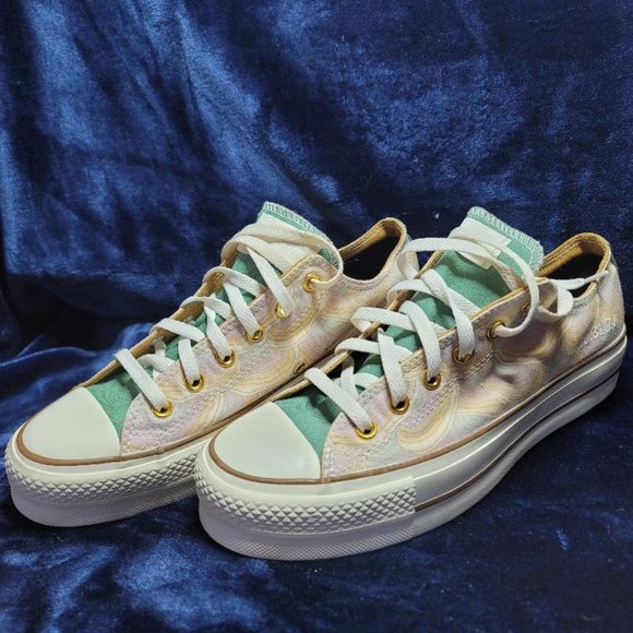 Converse - Picture 2 of 6